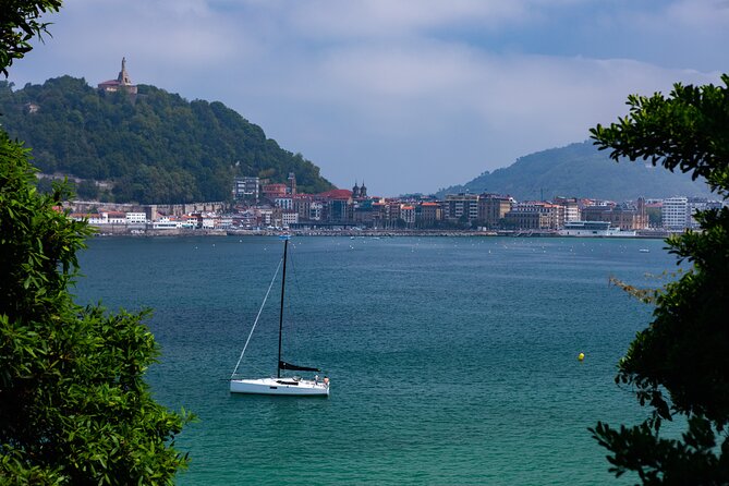 2 h Privated Sail Sebastian Tour or Sunset - Sails Up, Views Out: France and Bilbao on the Horizon