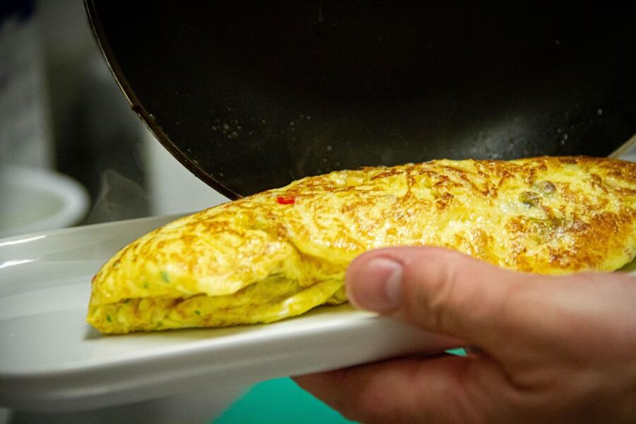 Basque cooking class in San Sebastian - The menu you’ll cook: tortilla, cod al pil pil, txuleta-style steak, and cheesecake