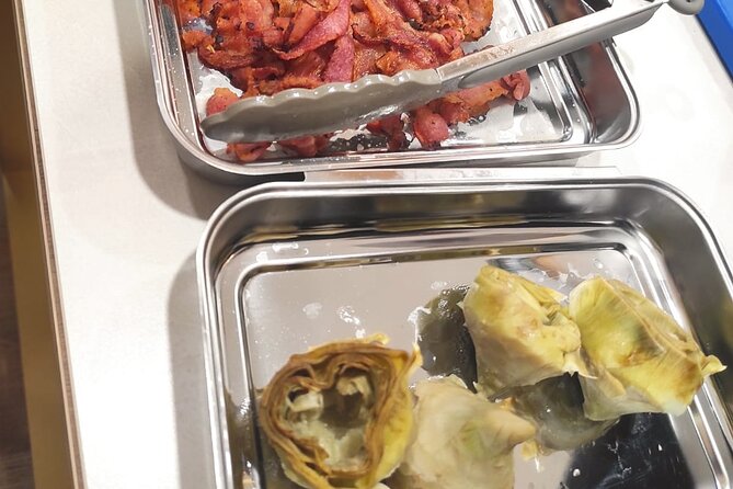 Basque Cuisine Class: Market Visit and Practical Class Castellano - Market visit: your ingredient lesson in San Sebastian