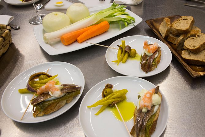 Basque cuisine cooking class - Txakoli and Wine Pairings: Learning With Your Glass