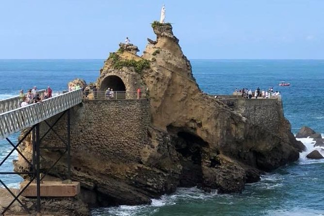 Biarritz & French Basque Coast Private Tour from San Sebastian - Stop 3: Guéthary for Terrace Time and Surfer-Wave Energy