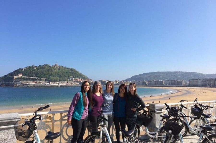 Bike Tour in San Sebastian - Peine del Viento: where Eduardo Chillida meets the waves