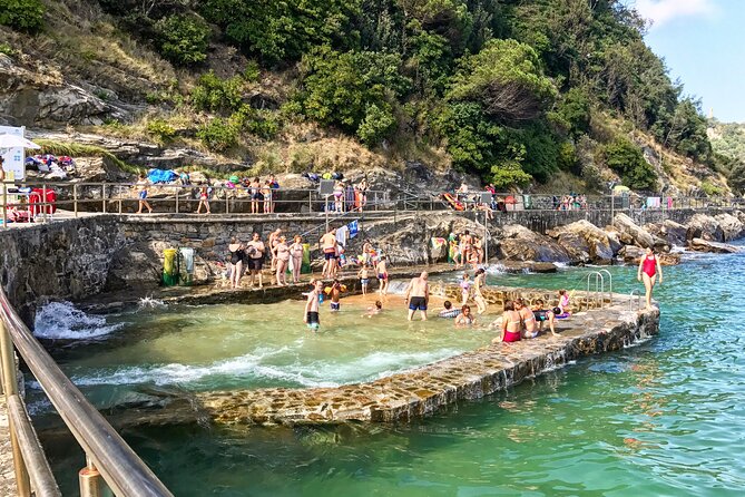 Boat by the Bay and Santa Clara Island in Donostia San Sebastian - Santa Clara Island: Walk, Snack, or Just Float With the Views