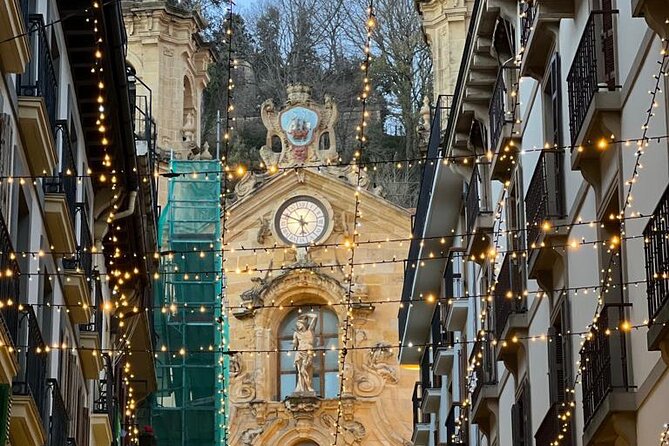 Discover the History, Market, Wine & Pintxos in San Sebastian - Peine del Viento: a quick stop that teaches you how to look
