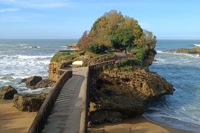 French Coast: Bayonne, Biarritz, San Juan de Luz - Private Tour - Guide impact: why Mateo makes the day feel personal