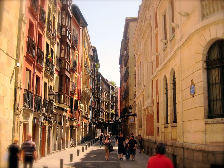 From San Sebastian: Bilbao & Guggenheim Museum Private Tour - Gran Vía de Don Diego López de Haro and the Old Train Station Stroll