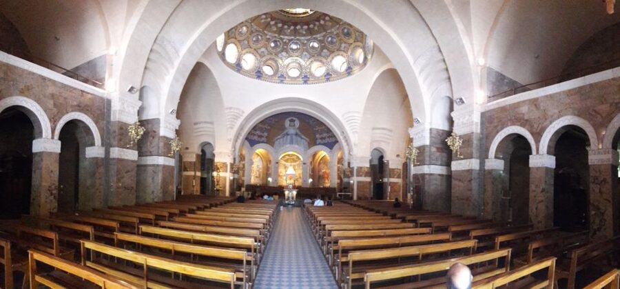 From San Sebastian: Lourdes Private Full-Day Tour - Entering the sanctuary: basilica time and a calmer way to pray