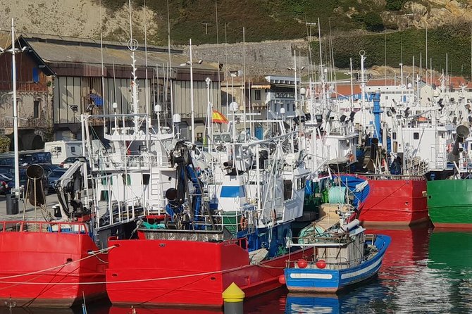 Gipuzkoa Coast Tour with lunch - San Telmo hermitage and Itzurun Beach: quick views, big payoff