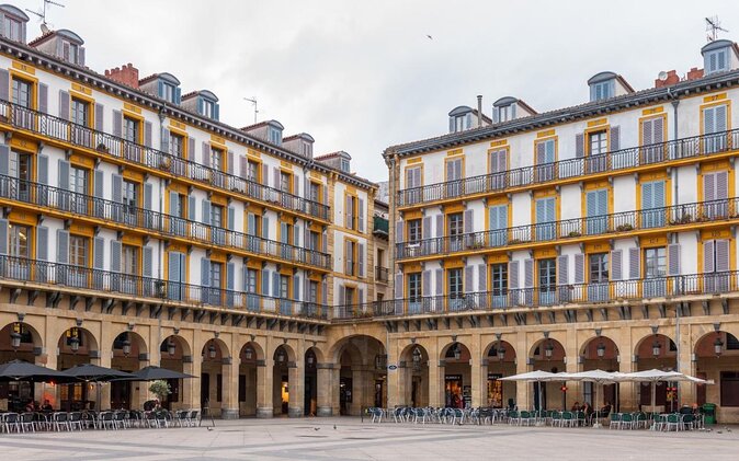 Open Food & Wine tours in San Sebastian - Pintxos and Wine in San Sebastian: why this bar hop works