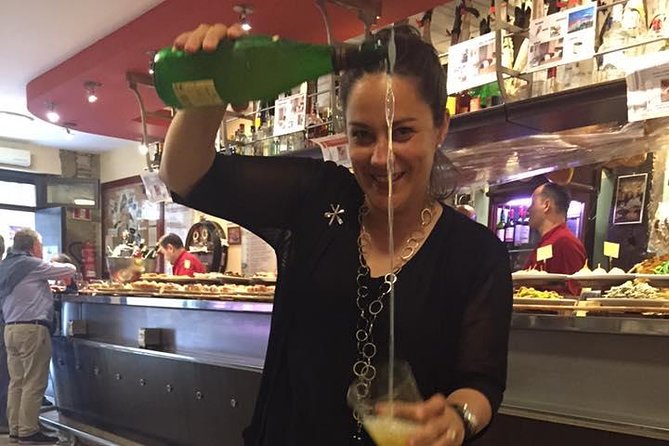 Pintxo Lunch Tour in San Sebastián: A Unique Culinary Experience - Why Pintxos Feel Like a San Sebastián Thing (Not Just Food)