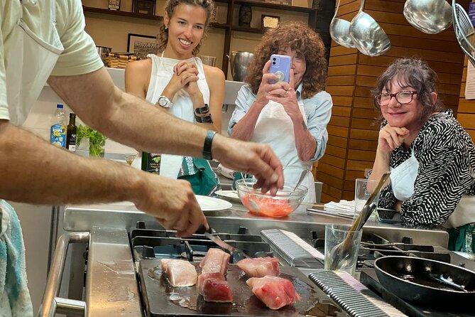 Pintxo Workshop and Fest in the secret kitchen - Apron on: what you actually cook (5 pintxos and 1 dessert)