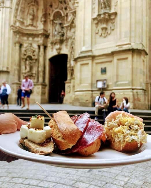 Premium Evening Pintxos Tour in San Sebastian’s Old Town - Why a local guide is part of the product, not extra
