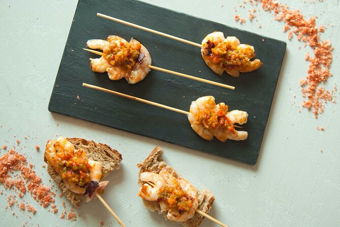 Private Pintxos and Wine Tour in San Sebastián - Entering San Sebastián’s pintxos scene at the right hour