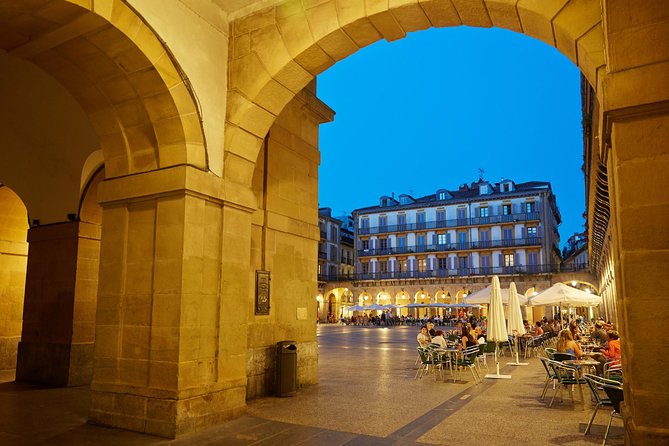 Private San Sebastian City Walking Tour - Miramar Palace over La Concha Bay: the view stop that changes the tone
