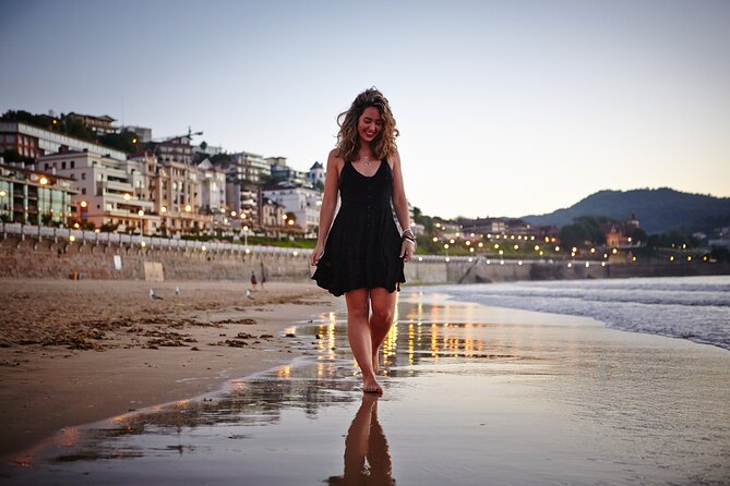 Private Sunset Photo Session on La Concha Beach - Down to the sand at Playa de la Concha: last rays, softer shadows
