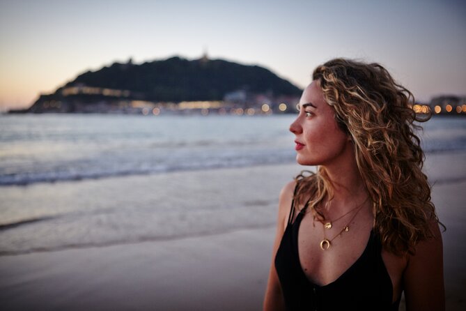 Private Sunset Photo Session on La Concha Beach - English guidance and a “feel comfortable” style
