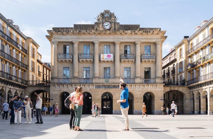 Private walking tour in San Sebastian - Key Highlights You’ll Feel Immediately