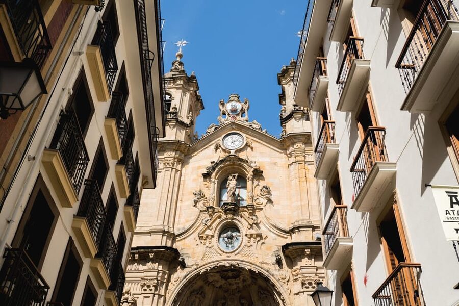 Private walking tour in San Sebastian - Meeting at the Tourist Office: Easy Start, Clear Direction