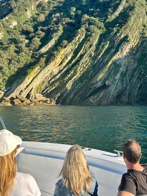 San Sebastian: 2 Bays Evening or Sunset Boat Tour with Cava - Santa Clara Island and the Final Loop Back to La Concha