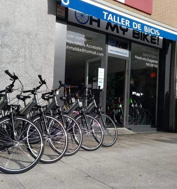 San Sebastian: Bike tour with FREE snack & drink! - City viewpoints and monuments: Peine del Viento as your main photo pause