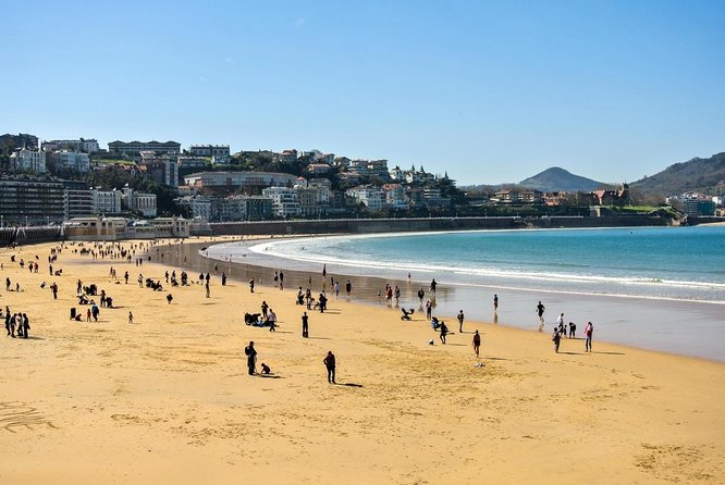 San Sebastian Hop On Hop Off Sightseeing Tour - San Sebastián in One Loop: What This Hop-On Hop-Off Really Does