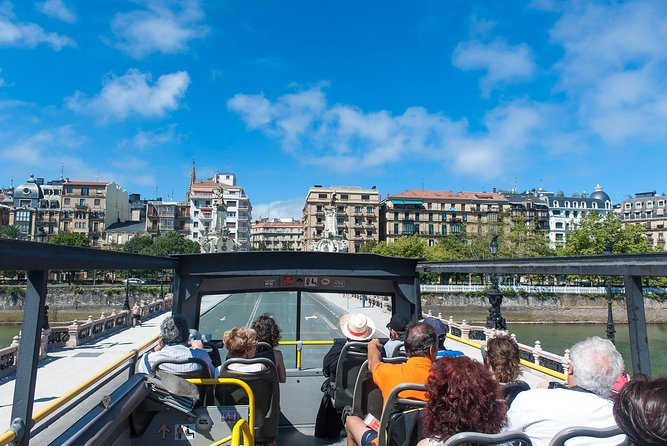 San Sebastian Hop On Hop Off Sightseeing Tour - From Aquarium and Paseo Nuevo to the Seafront Views