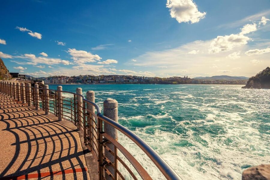 San Sebastian: Insta-Perfect Walk with a Local - Old Town lanes and neighborhood life: the shots that feel real
