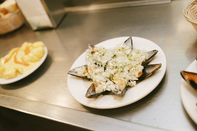 San Sebastian Old Town Pintxos & Wine Tour Small Group Tour - Key highlights I’d plan around