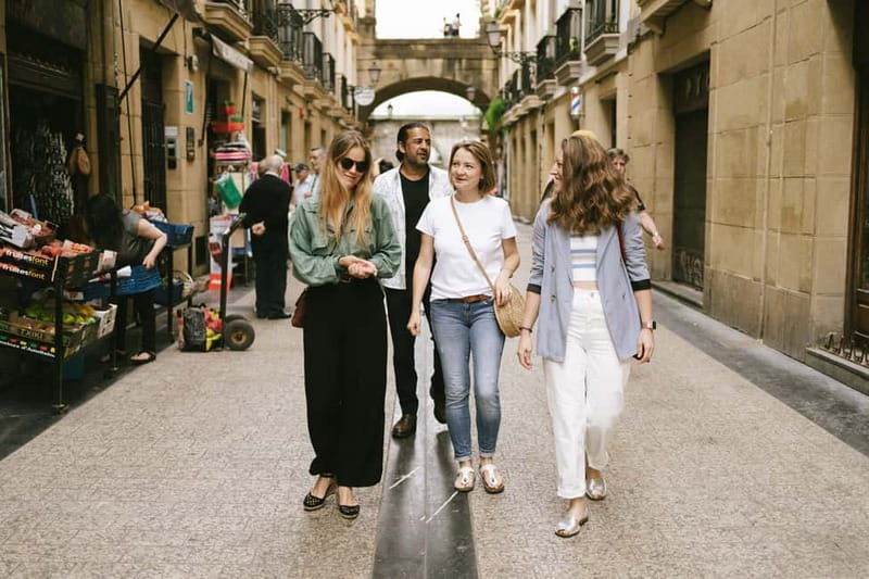 San Sebastian: Pintxos and Wine Tour - Stop 4 and 5: 148 Gastroleku and Gandarias for pintxos with character