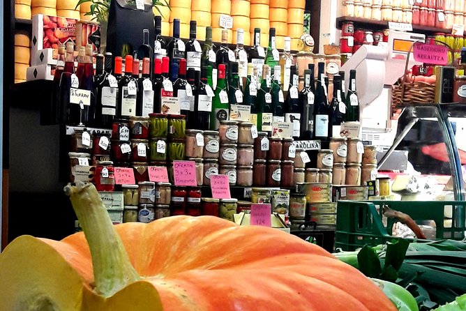 San Sebastián Private Food-Historical tour & meal at a Gastronomy Club - Price and value: is $324.38 per person a fair deal?
