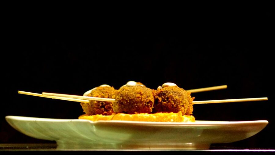 San Sebastian: Private Pintxos Basque -Tapas Tour - Drinks included: pairing without the guesswork