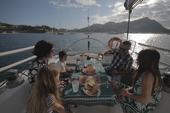 San Sebastian Private Sailing at La Concha Beach & Pasai Donibane - Who should book this private sailing day?