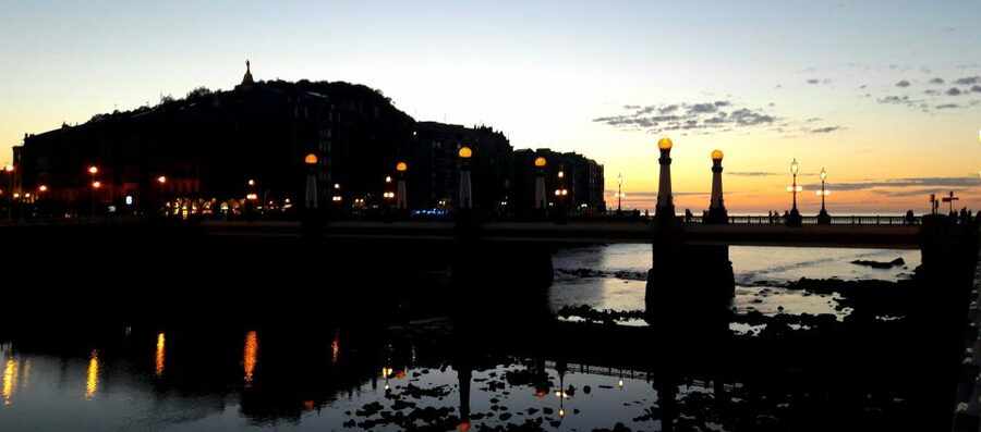 San Sebastian: Private Walking Tour w/ Panoramic Views - Constitution Square, Guipuzcoa Square, and Buen Pastor Cathedral