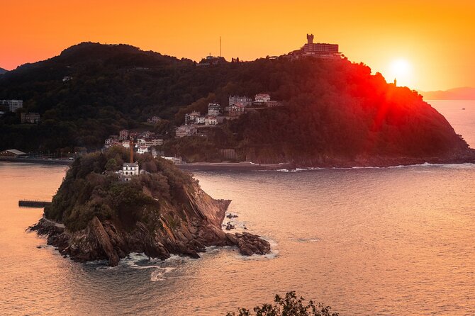 San Sebastian Scavenger Hunt & Highlights Self Guided Audio Tour - App setup and starting at Maria Kristina Zubia