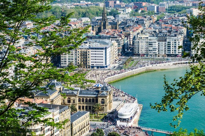 San Sebastian Scavenger Hunt & Highlights Self Guided Audio Tour - Custom finishing: where your route ends