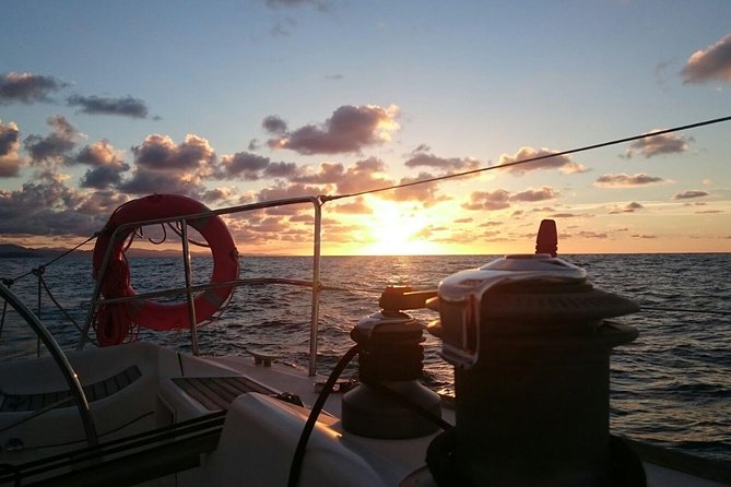 San Sebastian Sunset Sailing Trip - Getting there: where you meet and how simple it is