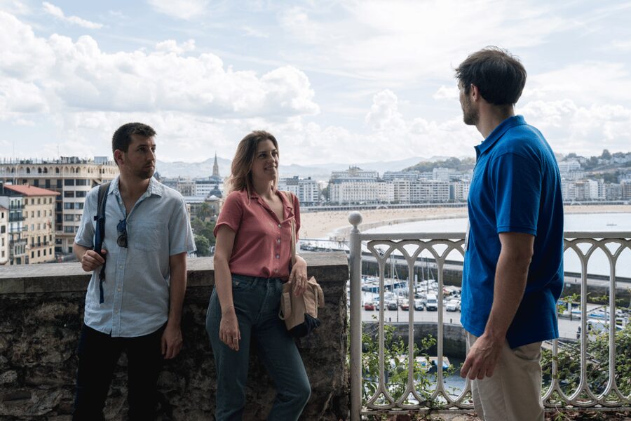 San Sebastian walking tour and aquarium - Belle Époque boulevards and the bay: Hotel María Cristina to Victoria Eugenia Theater