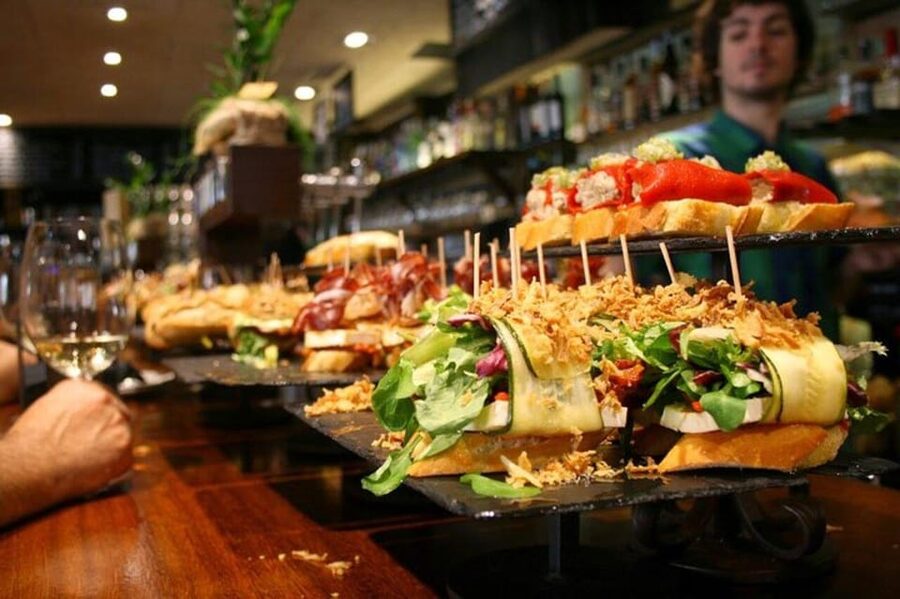 San Sebastian: Walking Tour with Pintxo and Drink - Price and Value: Why $17 Can Work Well Here