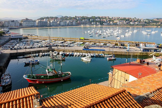 San Sebastian walking tour with pintxo and drink option - Weather, Shoes, and Staying Comfortable on Cobblestones