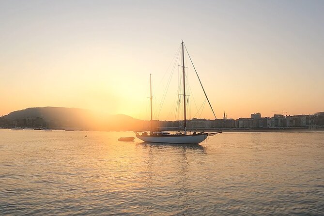 Sunrise SUP tour & breakfast - Private stand up paddle boarding experience - Why a 7:00 am SUP in La Concha is the real win