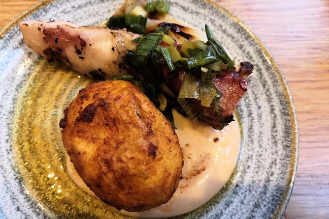 The Best Gourmet Experience and Pintxo Tour in San Sebastian - Getting started at De la Brecha Enparantza (and why location matters)